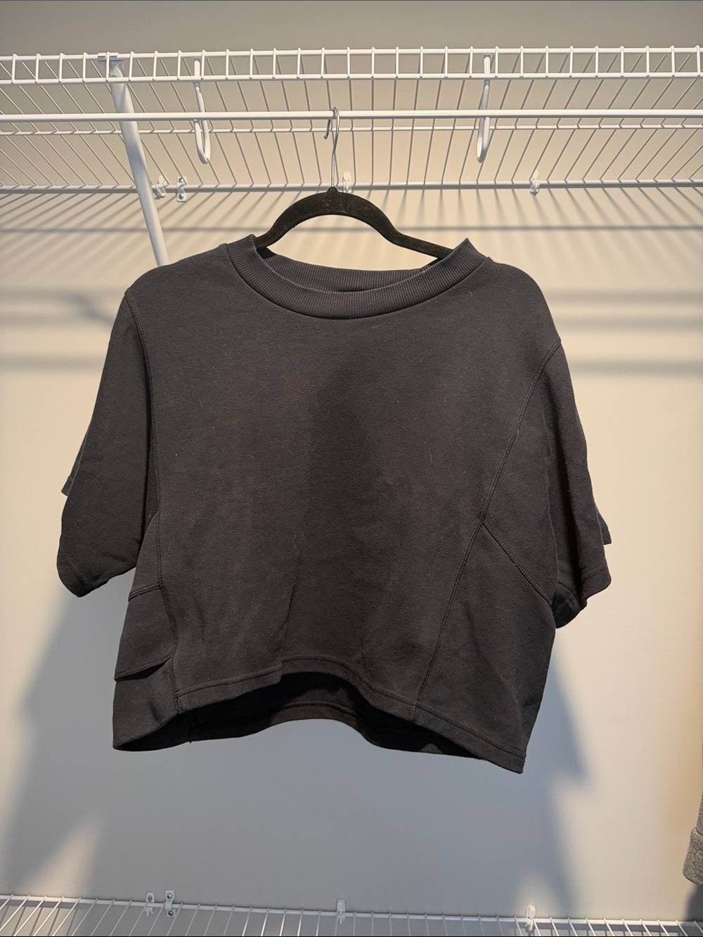 Adidas wanderlust Black Cropped Short-Sleeve Sweatshirt - Women